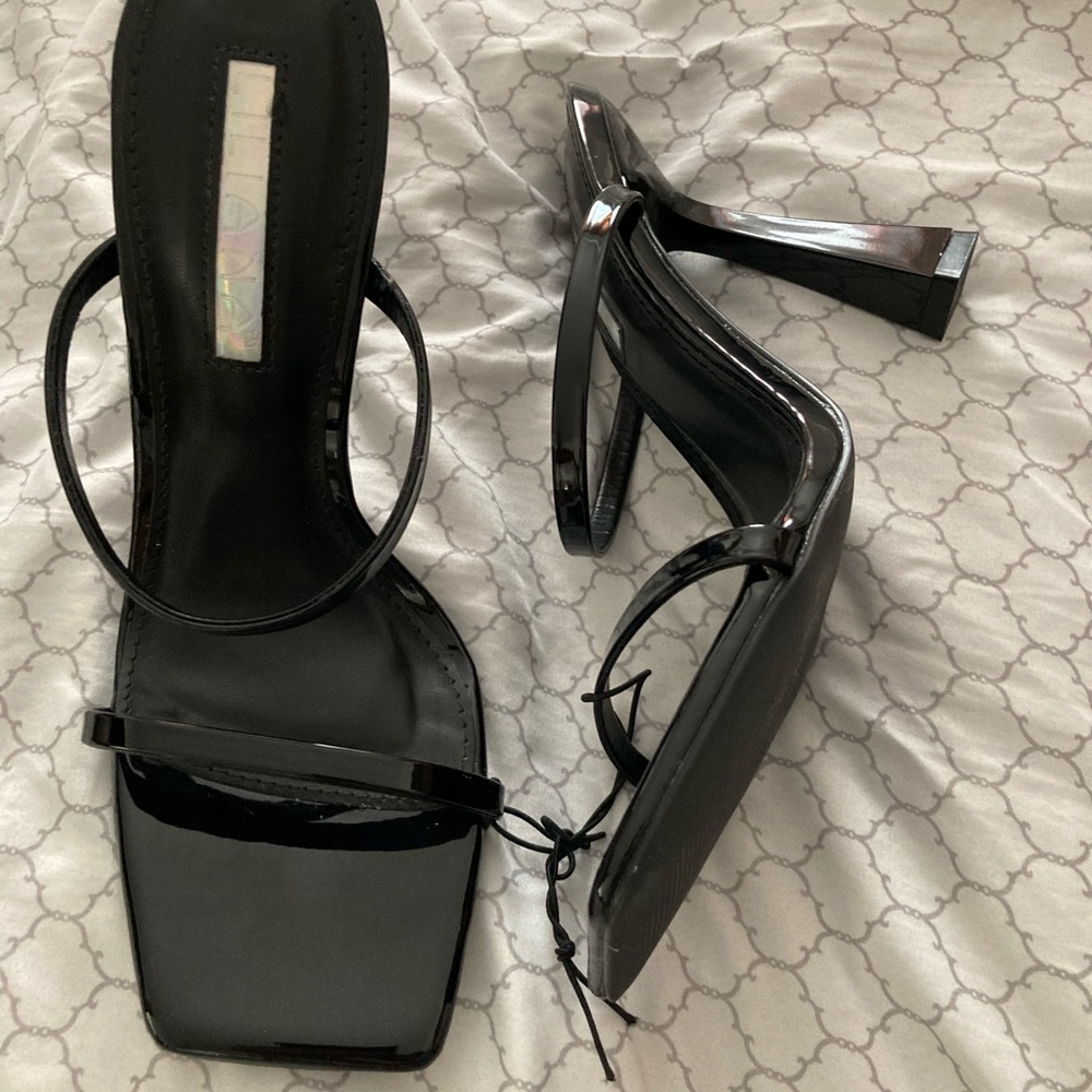 Black sandals - Picture 2 of 5